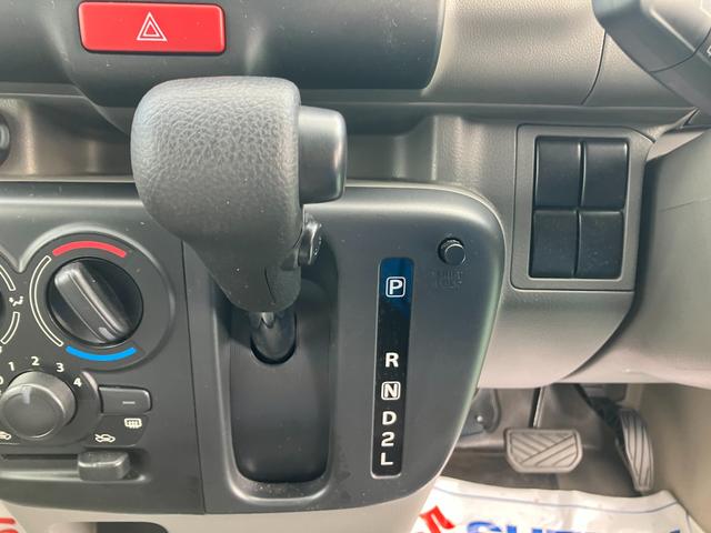 エブリイ PA 6型 後席両側スライドドア ハロゲンヘッドランプ エアコン|パワーステアリング|ハロゲンヘッドランプ|UVカット機能付フロントドアガラス|スモークガラス|AM/FMラジオ|(11枚目)