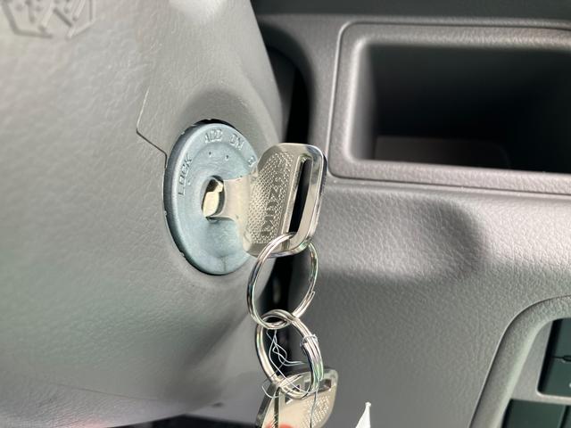 エブリイ PA 6型 後席両側スライドドア ハロゲンヘッドランプ エアコン|パワーステアリング|ハロゲンヘッドランプ|UVカット機能付フロントドアガラス|スモークガラス|AM/FMラジオ|(25枚目)