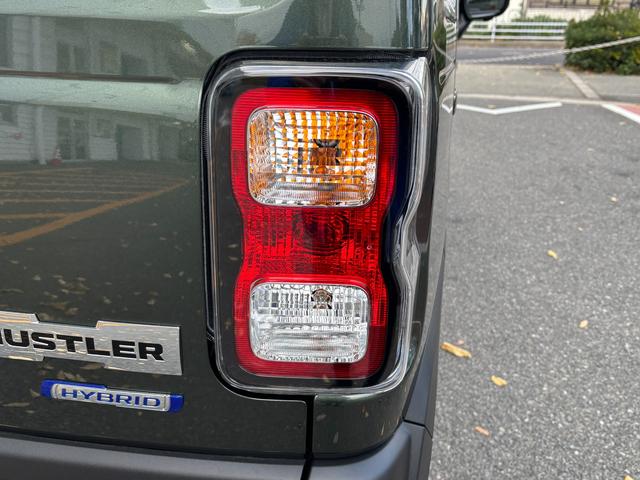 ハスラー タフワイルドターボ　３型　衝突被害軽減ブレーキ　全方位ナビ　デュアルカメラブレーキ｜ＬＥＤヘッドランプ｜リモート格納式ドアミラー｜３６０°プレミアムＵＶ＆ＩＲカットガラス｜キーレスプッシュスタートシステム｜１５インチアルミホイール｜ルーフレール｜（37枚目）