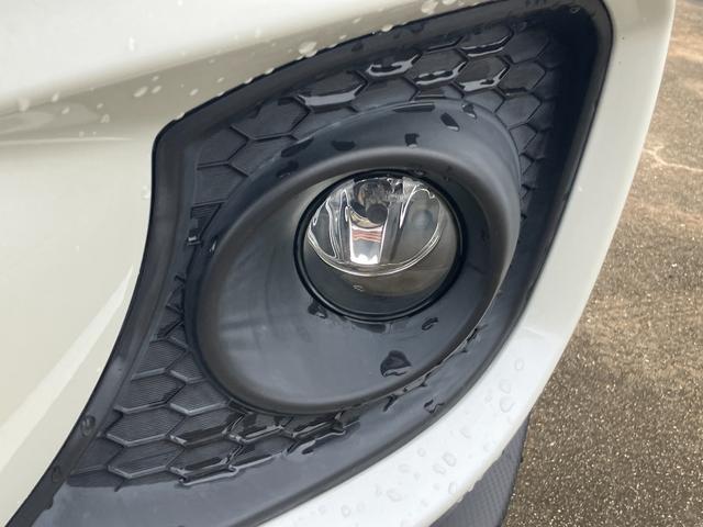 スイフトスポーツ スポーツ　２型　衝突被害軽減ブレーキ　ＬＥＤヘッドランプ　デュアルセンサーブレーキ｜後退時ブレーキサポート｜アダプティブクルーズコントロール｜ＬＥＤヘッドランプ｜フルオートエアコン｜キーレスプッシュスタート｜リモート格納式ドアミラー｜（28枚目）