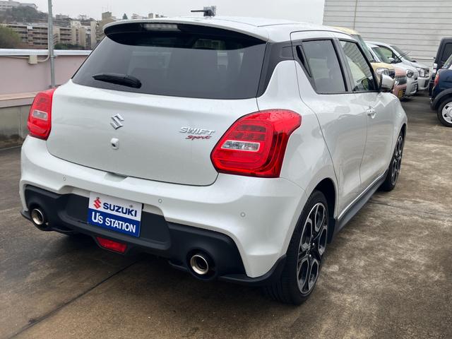 スイフトスポーツ スポーツ　３型　衝突被害軽減ブレーキ　ＬＥＤヘッドランプ　デュアルセンサーブレーキ｜後退時ブレーキサポート｜ＬＥＤヘッドランプ｜アダプティブクルーズコントロール｜リモート格納式ドアミラー｜全方位モニター用カメラパッケージ｜（8枚目）