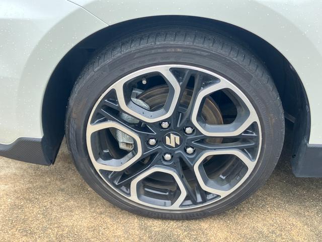 スイフトスポーツ スポーツ　３型　衝突被害軽減ブレーキ　ＬＥＤヘッドランプ　デュアルセンサーブレーキ｜後退時ブレーキサポート｜ＬＥＤヘッドランプ｜アダプティブクルーズコントロール｜リモート格納式ドアミラー｜全方位モニター用カメラパッケージ｜（19枚目）