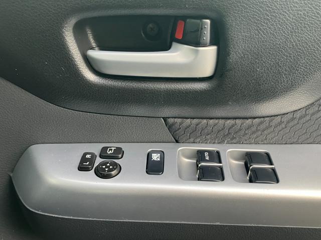 スペーシア Ｘリミテッド　ＭＫ３２型　　２ＷＤ　ＣＶＴ　電動スライドドア　レーダーブレーキ｜ディスチャージヘッドランプ｜フルオートエアコン｜リモート格納式ドアミラー｜後席両側ワンアクションパワースライド｜プレミアムＵＶ＆ＩＲカットガラス（フロントドア）｜（35枚目）