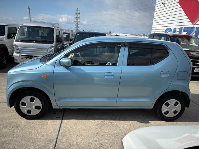 アルト Ｓ　衝突被害軽減ブレーキ　ＣＤプレーヤー　キーレスエントリー　レーダーブレーキサポート｜誤発進抑制機能｜マニュアルエアコン｜電動格納ドアミラー｜パワーウィンドー｜運転席シートヒーター｜スモークガラス（リヤドア・バックドア）｜エネチャージ｜（8枚目）