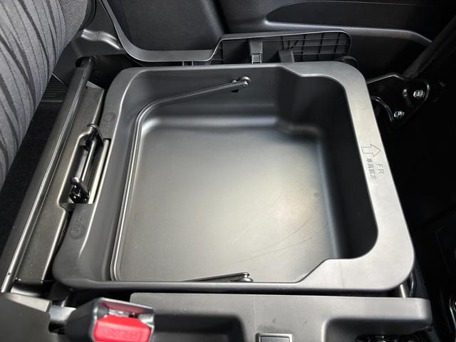 ソリオ ＨＹＢＲＩＤ　ＭＺ　バックカメラ付きナビ　両側電動Ｓドア　デュアルカメラブレーキ｜後退時ブレーキサポート｜アダプティブクルーズコントロール｜フルオートエアコン｜シートヒーター｜ヘッドアップディスプレイ｜スリムサーキュレーター｜（39枚目）