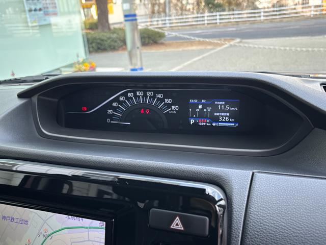 �V���v���Ŏ��p�I�ȃf�U�C���̃Z���^�[���[�^�[�B