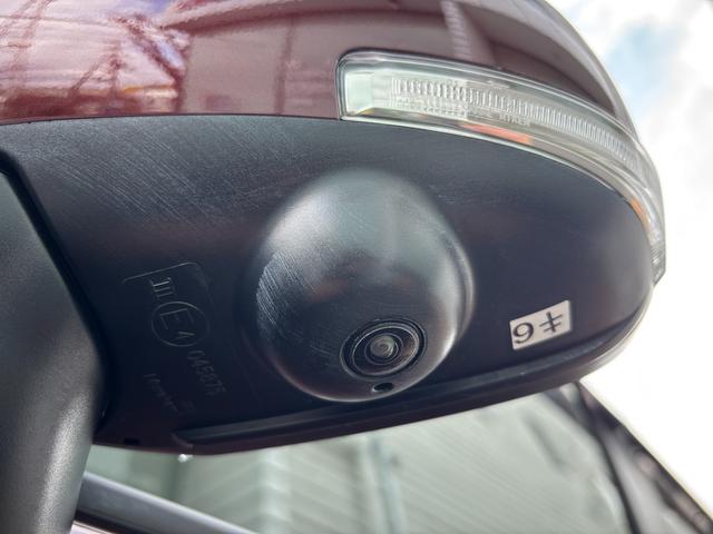 �������������Ă���܂��ԗ��́C�X�Y�L���c�㗝�X�̓��Ђ����M�������Ă����߂ł���f�B�[���[���ÎԂł��B