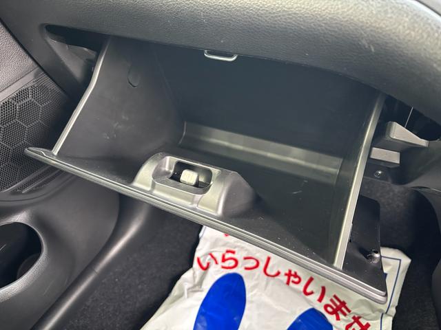 ���X�̒��ÎԂ͑S�Еۏؕt���ɂȂ�܂��B�X�Y�L�f�B�[���[�̈��S�����͂����܂��B