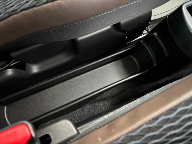 ハスラー Ｊスタイル　全方位モニター付ナビ　ＬＥＤヘッドランプ　デュアルカメラブレーキ｜アダプティブクルーズコントロール｜専用メッキフロントグリル｜ルーフレール｜３６０°プレミアムＵＶ＆ＩＲカットガラス｜ナノイー搭載フルオートエアコン｜シートヒーター｜（50枚目）