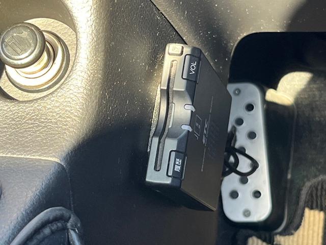 コペン アクティブトップ　ＥＴＣ　社外ナビ　パナスポーツレーシングアルミホイール　純正オプションマフラーヒートガード　ＢＬＵＥＴＯＯＴＨ　赤革シート　純正ＭＯＭＯステリング　キーレスエントリー　フルセグ（42枚目）