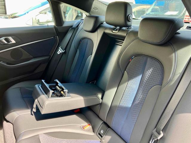 ２シリーズ Ｍ２３５ｉ　ｘＤｒｉｖｅグランクーペ　４ＷＤ　クリアランスソナー　オートクルーズコントロール　バックカメラ　ナビ　アルミホイール　オートライト　ＬＥＤヘッドランプ　ＡＴ　シートヒーター　スマートキー　アイドリングストップ　電動格納ミラー（38枚目）