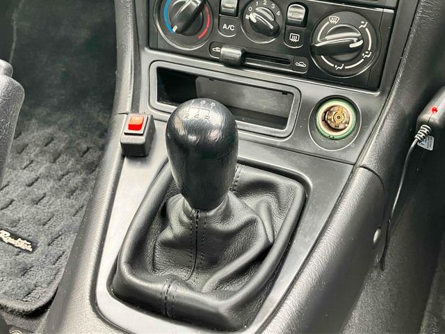 ロードスター スペシャルパッケージ　オープンカー　ドライブレコーダー　ＭＴ　アルミホイール　ＣＤ　カセット　エアコン　パワーステアリング　パワーウィンドウ（6枚目）