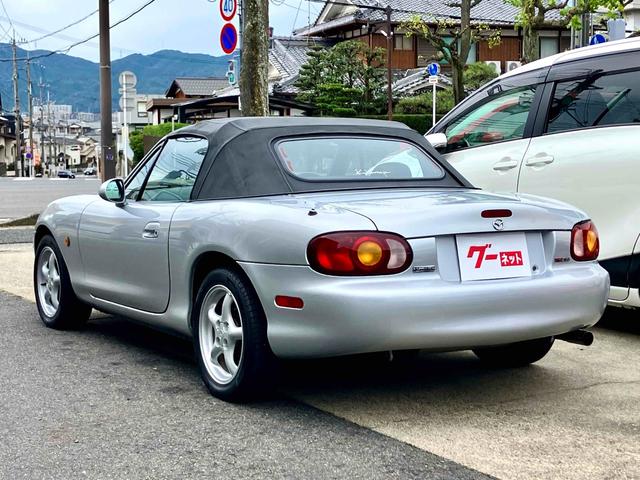 ロードスター スペシャルパッケージ　オープンカー　ドライブレコーダー　ＭＴ　アルミホイール　ＣＤ　カセット　エアコン　パワーステアリング　パワーウィンドウ（17枚目）