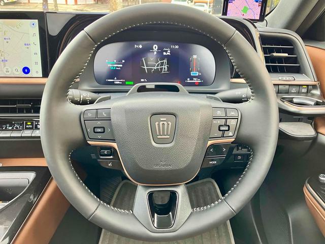 クラウンエステート Ｚ　４ＷＤ　全周囲カメラ　ナビ　ＴＶ　クリアランスソナー　オートクルーズコントロール　レーンアシスト　パークアシスト　衝突被害軽減システム　アルミホイール　オートマチックハイビーム　オートライト（3枚目）