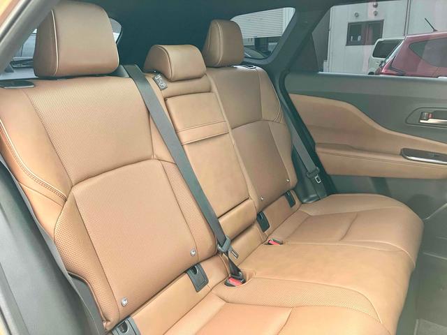 クラウンエステート Ｚ　４ＷＤ　全周囲カメラ　ナビ　ＴＶ　クリアランスソナー　オートクルーズコントロール　レーンアシスト　パークアシスト　衝突被害軽減システム　アルミホイール　オートマチックハイビーム　オートライト（48枚目）