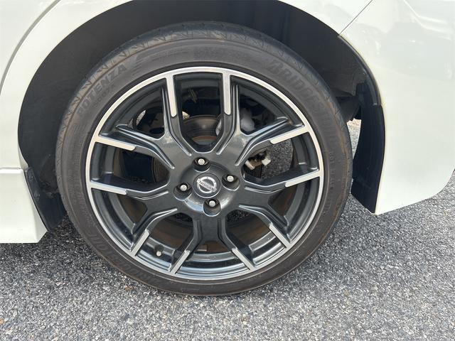 ノート ニスモ　Ｓ　５Ｆミッション　ＮＩＳＭＯマフラー　純正ナビＴＶ　ＥＴＣ　スマートキー×２（22枚目）