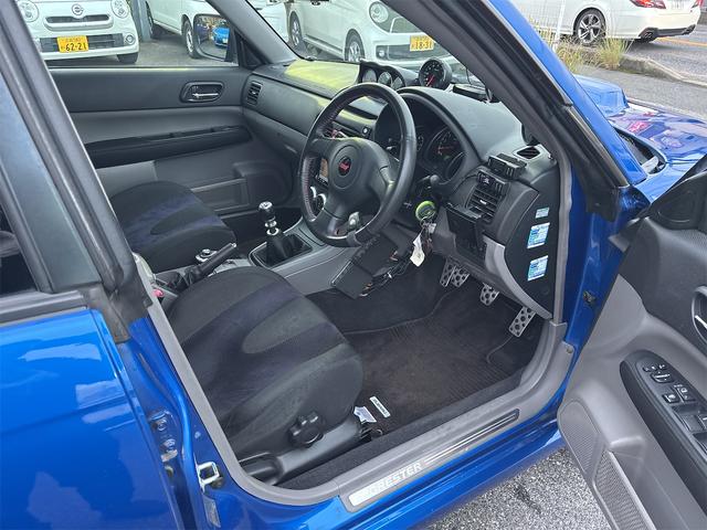 フォレスター ＳＴｉバージョン　６Ｆミッション　アプライドモデルＤ型　後期モデル　ＳＴｉ＆Ｄｅｆｉメーター　ＳＴｉ　Ｇｅｎｏｍマフラー　ブレンボキャリパー　ナビＴＶ　バックカメラ　ＥＴＣ　ドラレコ（10枚目）