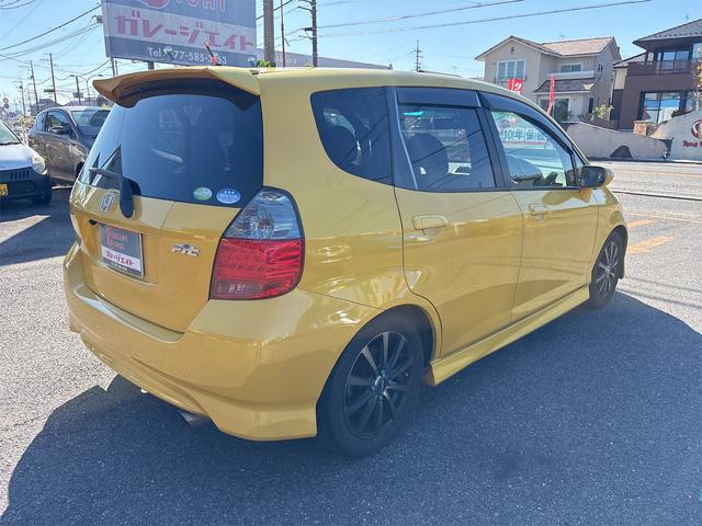 フィット 1.5S 5Fミッション ローダウンサス Spoonマフラー ナビ バックカメラ デジタルミラー ETC(9枚目)