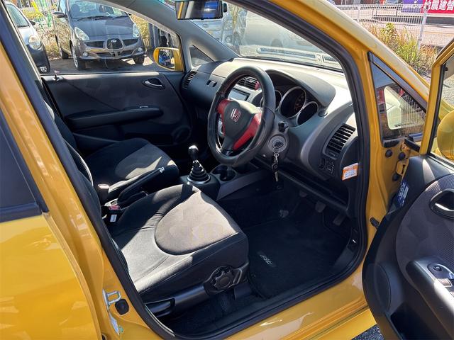 フィット 1.5S 5Fミッション ローダウンサス Spoonマフラー ナビ バックカメラ デジタルミラー ETC(11枚目)