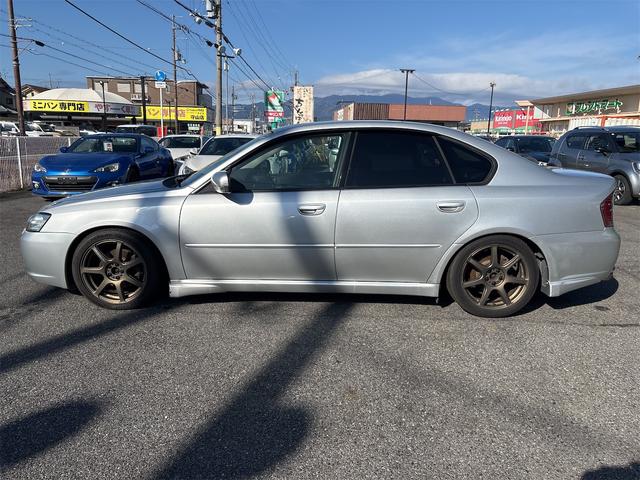 レガシィＢ４ ２．０Ｒ　５Ｆミッション　アプライドモデルＢ型　ＢＬＩＴＺ車高調　ＨＫＳマフラー　ＷＯＲＫＥＭＯＴＩＯＮ１７インチアルミ　ＣＵＳＣＯタワーバー　社外ステアリング＆シフトノブ（4枚目）