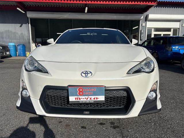 ８６ ＧＴ　６Ｆミッション　フロントサイドＴＲＤエアロ　リアＴｏｍ’ｓエアロ　Ｔｏｍ’ｓマフラー　ナビ　ＴＶ　クイックシフト　ＥＴＣ（2枚目）