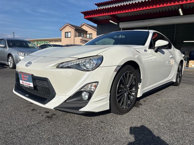 ８６ ＧＴ　６Ｆミッション　フロントサイドＴＲＤエアロ　リアＴｏｍ’ｓエアロ　Ｔｏｍ’ｓマフラー　ナビ　ＴＶ　クイックシフト　ＥＴＣ（8枚目）