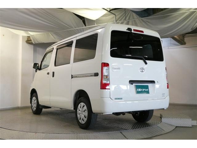 タウンエースバン ＧＬ　盗難防止装置　エアバッグ　ＤＶＤ再生　切替４ＷＤ　メモリーナビ　パワーステアリング　フルセグ　ミュージックプレイヤー接続可　助手席エアバック　横滑り防止機能　ＡＢＳ　マニュアルエアコン　ワイヤレスキー（7枚目）