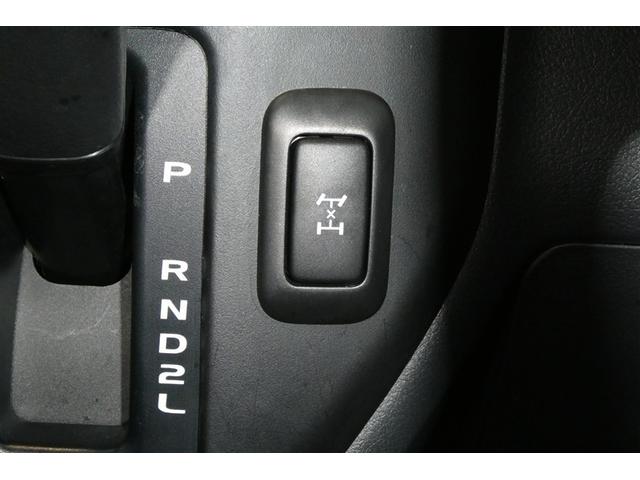 タウンエースバン ＧＬ　盗難防止装置　エアバッグ　ＤＶＤ再生　切替４ＷＤ　メモリーナビ　パワーステアリング　フルセグ　ミュージックプレイヤー接続可　助手席エアバック　横滑り防止機能　ＡＢＳ　マニュアルエアコン　ワイヤレスキー（20枚目）