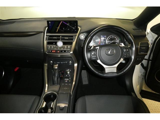 NX NX300 スパイス&シック 盗難防止装置 LEDヘッドランプ アイドリングストップ ミュージックプレイヤー接続可 フルセグ クルーズコントロール 衝突被害軽減システム バックカメラ 電動シート ETC メモリーナビ スマートキー(10枚目)