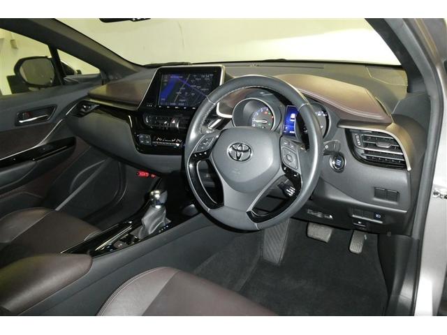 見通しのよいすっきりとした視界で、誰でも運転しやすいです。運転のしやすさは疲れにくさにも繋がりますよ♪