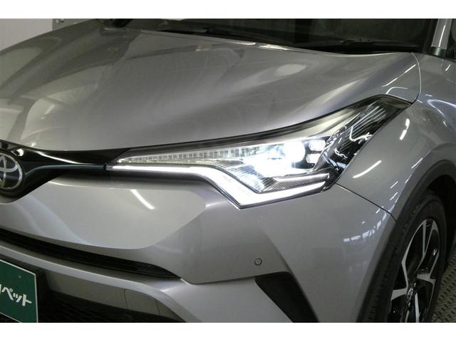 ＬＥＤヘッドライトです。デザイン性がよくとても明るいので、夜間の走行や悪天候でも安心です。しかも長寿命！