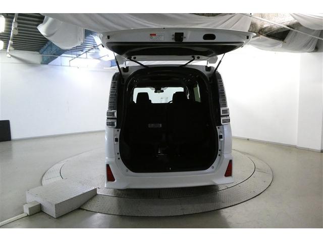 ヴォクシー ZS 煌 地上デジタル TSS 両側パワードア アイドリングストップ車 パワーウィンド 横滑防止 DVD可 フルフラットシート 盗難防止装置 スマートエントリー Bカメラ LEDヘッドライト メモリーナビ AW(10枚目)