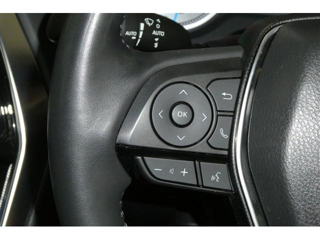 ハンドルのボタン操作でオーディオ等がコントロール出来ますので、利便性だけでなく事故防止にも繋がりますよ！