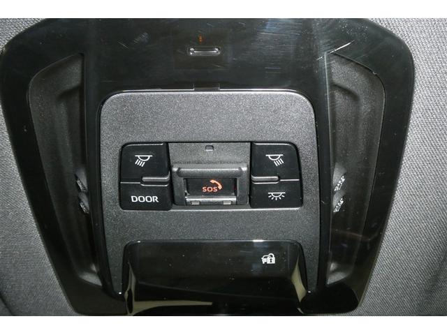 急な体調不良時も、ヘルプネットボタンを押すだけでヘルプネットセンターのオペレーターに繋がります。なお無償でのご利用期間は限定されています。サービスの詳細は販売店スタッフまでお尋ねください。