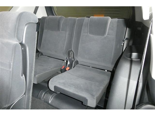 サードシートは２名お座りいただけます。