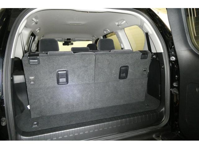 しっかり使える荷室で多彩なシートアレンジが可能です☆