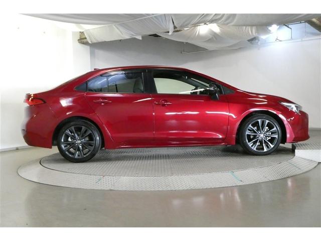 カローラ ダブルバイビー　エアバッグ　横滑り防止機能　アルミホイール　イモビライザー　地デジ　衝突回避システム　ＬＥＤヘッドライト　Ｂカメラ　オートクルーズコントロール　メモリナビ　スマートキー　オートエアコン　ナビ＆ＴＶ（5枚目）