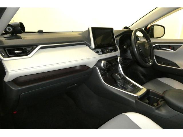 ＲＡＶ４ ハイブリッドＧ　衝突被害軽減装置　ＡＣ１００Ｖ電源　バックモニター　地デジＴＶ　ＬＥＤヘッドライト　スマキー　電動シ－ト　ＡＷＤ　ＴＶナビ　パワステ　横滑り防止装置　クルコン　ＡＡＣ　カーテンエアバック　エアバッグ（13枚目）