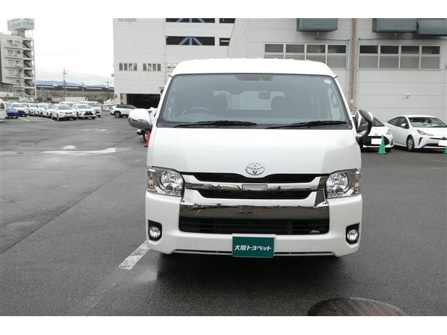 ハイエースバン スーパーＧＬ　ダークプライムＩＩ　リアエアコン　エアバッグ　横滑り防止機能　ＬＥＤライト　キーレスエントリー　地デジ　アルミ　エアコン　助手席エアバッグ　パワステ　パワーウインドウ　ＤＶＤ再生　Ｂカメラ　スマートキー　ＡＢＳ　ＥＴＣ（2枚目）