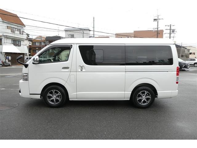 ハイエースバン スーパーＧＬ　ダークプライムＩＩ　リアエアコン　エアバッグ　横滑り防止機能　ＬＥＤライト　キーレスエントリー　地デジ　アルミ　エアコン　助手席エアバッグ　パワステ　パワーウインドウ　ＤＶＤ再生　Ｂカメラ　スマートキー　ＡＢＳ　ＥＴＣ（4枚目）