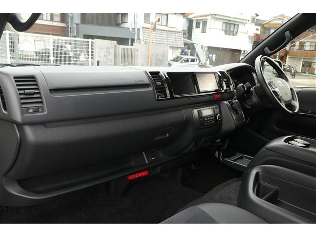 ハイエースバン スーパーＧＬ　ダークプライムＩＩ　リアエアコン　エアバッグ　横滑り防止機能　ＬＥＤライト　キーレスエントリー　地デジ　アルミ　エアコン　助手席エアバッグ　パワステ　パワーウインドウ　ＤＶＤ再生　Ｂカメラ　スマートキー　ＡＢＳ　ＥＴＣ（9枚目）