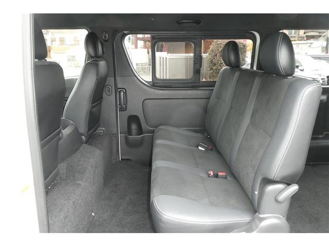 ハイエースバン スーパーＧＬ　ダークプライムＩＩ　リアエアコン　エアバッグ　横滑り防止機能　ＬＥＤライト　キーレスエントリー　地デジ　アルミ　エアコン　助手席エアバッグ　パワステ　パワーウインドウ　ＤＶＤ再生　Ｂカメラ　スマートキー　ＡＢＳ　ＥＴＣ（11枚目）