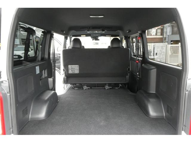 ハイエースバン スーパーＧＬ　ダークプライムＩＩ　リアエアコン　エアバッグ　横滑り防止機能　ＬＥＤライト　キーレスエントリー　地デジ　アルミ　エアコン　助手席エアバッグ　パワステ　パワーウインドウ　ＤＶＤ再生　Ｂカメラ　スマートキー　ＡＢＳ　ＥＴＣ（12枚目）