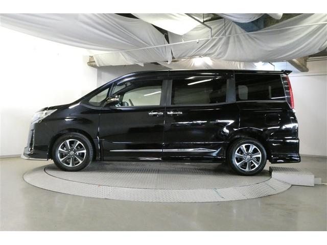 ノア Ｓｉ　ダブルバイビーＩＩ　フルフラット　横滑防止装置　ＰＣＳ　スマートキ－　Ｗエアコン　Ｂモニター　ＤＶＤ再生可　フルセグテレビ　ＥＴＣ付き　アイドリングＳ　オートエアコン　ＰＳ　クルーズＣ　ナビ＆ＴＶ　ＰＷ　ウォークスルー（4枚目）