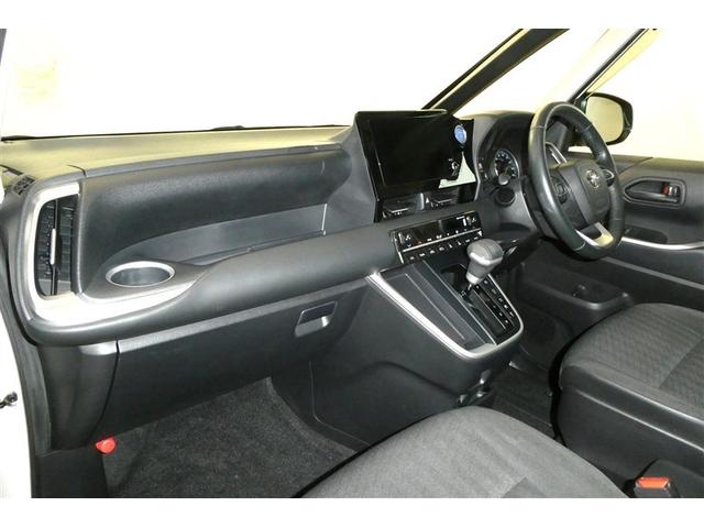 �C���p�l����́A������̓͂��ʒu�ɑ���{�^�����z�u����Ă���A�h���C�o�[�̎g�����肪�l������Ă��܂���