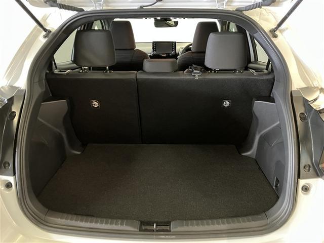 ヤリス ハイブリッドＺ　スマートキー＆プッシュスタート　パワーウィンドウ　フルセグＴＶ　サイドエアバッグ　ナビ＆ＴＶ　ＬＥＤライト　ドラレコ付　パワーステアリング　ＥＴＣ装備　横滑防止装置　メディアプレイヤー接続　クルコン（10枚目）