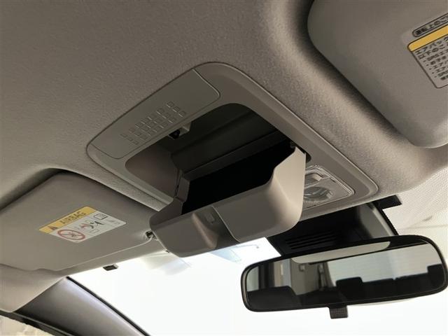 ノア Ｓｉ　横滑防止装置　地上デジタル　ＬＥＤライト　リアオートエアコン　パワーウィンドウ　ＤＶＤ再生可能　パワーステアリング　ＡＡＣ　ＥＴＣ付き　ＡＢＳ　アルミ　三列シート　デュアルエアバッグ　ウォークスルー（29枚目）