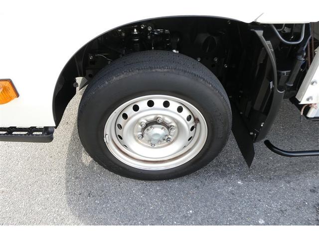 ダイナトラック ロング　ジャストロー　ロング　ジャストロー　ハロゲンヘッドランプ　ＥＴＣ車載器　バックモニター（ルームミラータイプ）　メディアプレイヤー接続端子　衝突被害軽減ブレーキ・車線逸脱警報機能　先進ライト（29枚目）