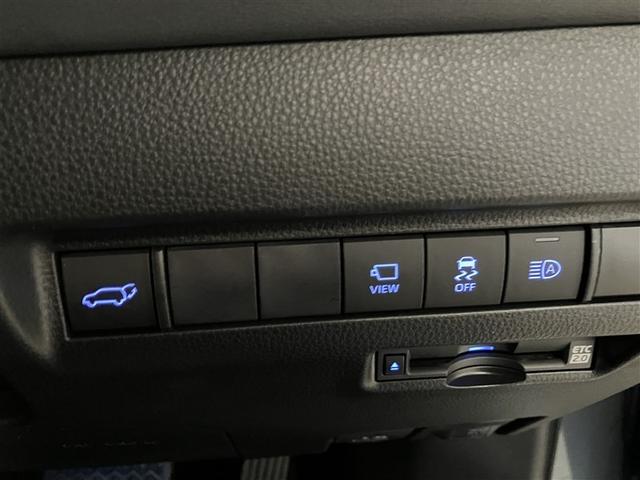 ハリアー Ｚ　クルーズＣ　Ｂカメラ　イモビ　ナビＴＶ　アルミホイル　ＥＴＣ車載器　ＥＳＣ　メディアプレイヤー接続　エアバッグ　スマートキー　オートエアコン　キーフリー　サイドエアバッグ　デュアルエアバッグ　ＡＢＳ（24枚目）