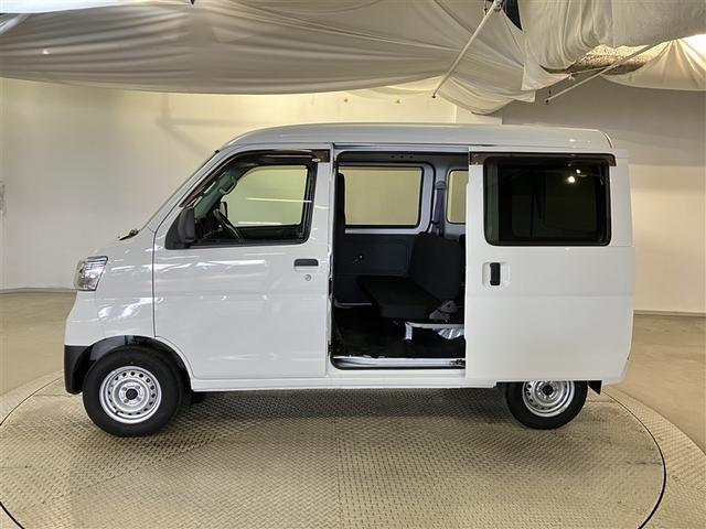 ハイゼットカーゴ ＤＸ　ＳＡＩＩＩ　アイドリング　ＳＲＳ　Ｗエアバック　リモコンキー　ＬＥＤヘッドライト　ＥＴＣ車載器　エアコン　ＡＢＳ　パワーステアリング　エマージェンシーストップシグナル　Ｐウインドウ　ＶＤＣ（3枚目）